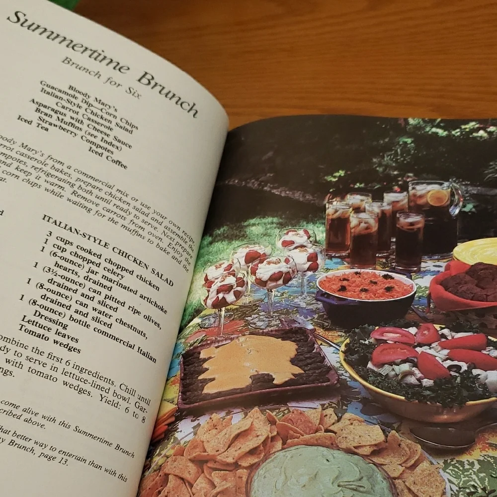 Vtg Southern Living Quick & Easy Cookbook- Menus, Recipes & Tips